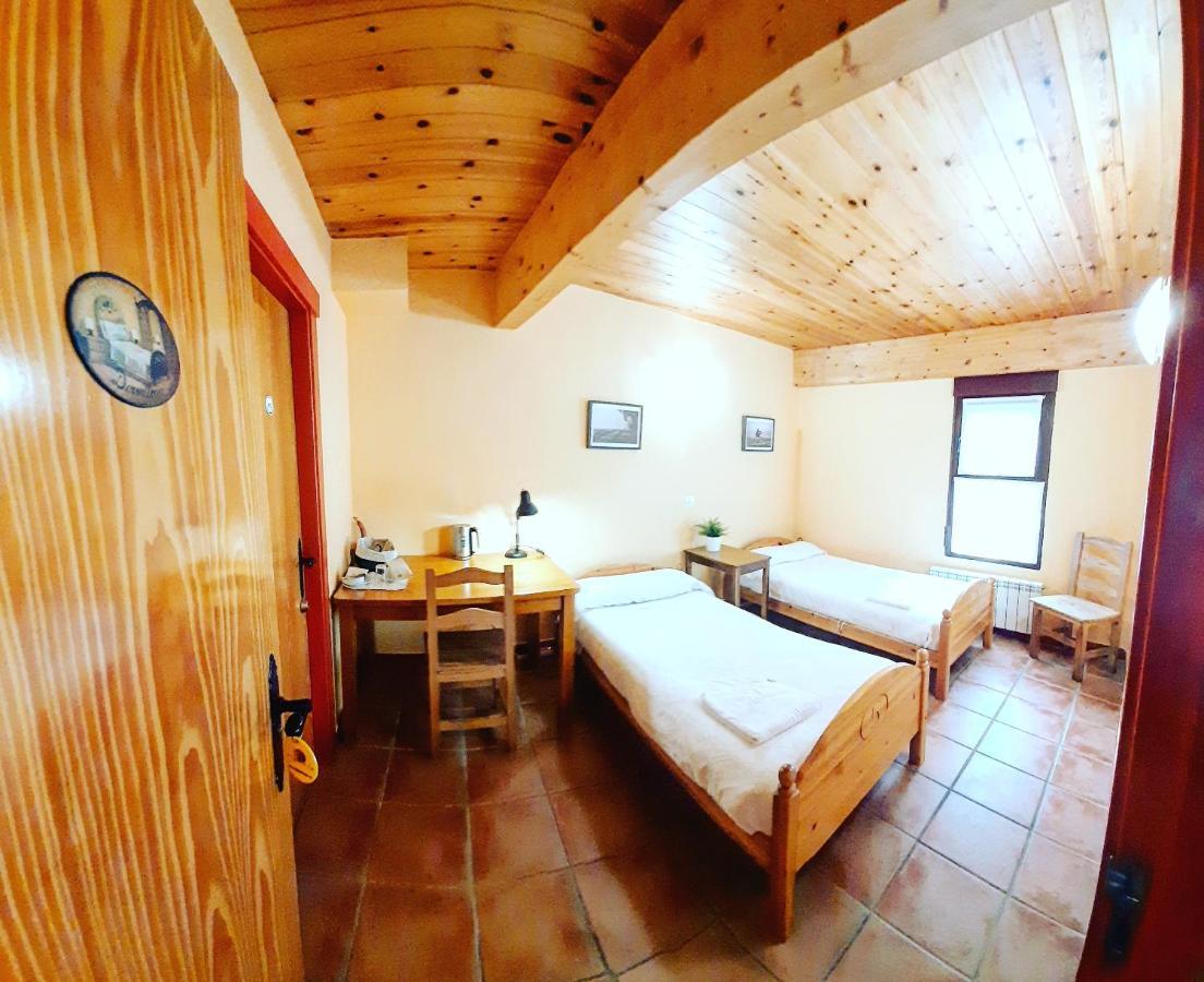 Albergue El Pajar De Ages - Exclusivo Para Peregrinos - Exclusive For Pilgrims Exterior photo